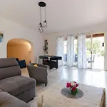 Villa Ceyreste Villa *