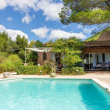 Villa Ceyreste 别墅