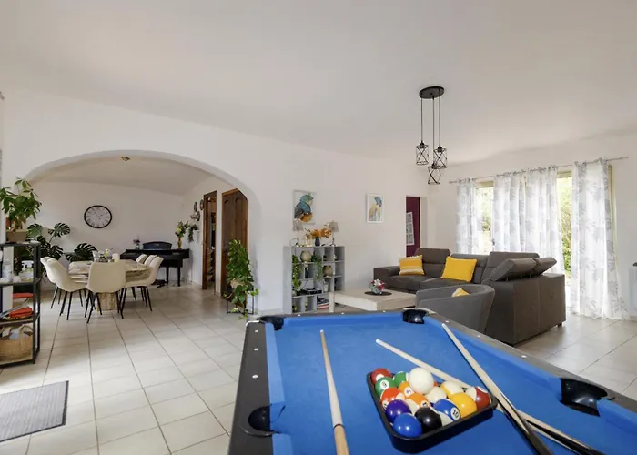 Villa Ceyreste וילה *