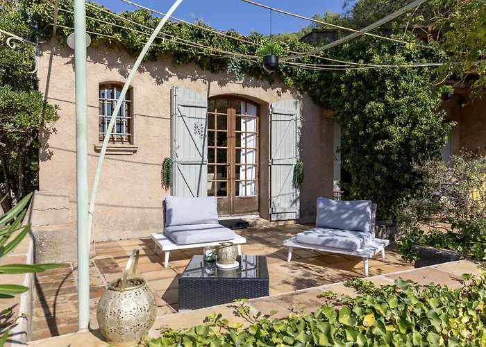 Villa Ceyreste וילה *